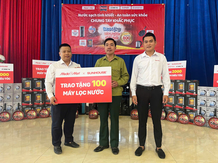 MediaMart hỗ trợ người dân khắc phục hậu quả sau bão Yagi - 3