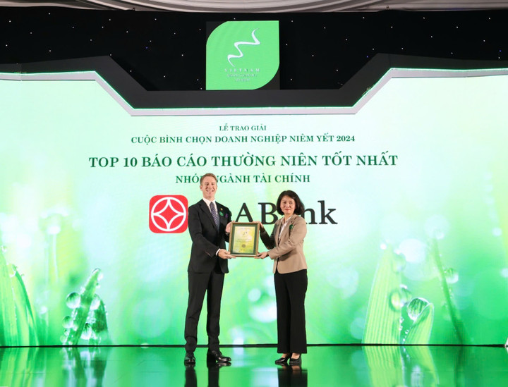 SeABank dẫn đầu Top 10 doanh nghiệp Quản trị công ty tốt nhất tại VLCA 2024 - 1