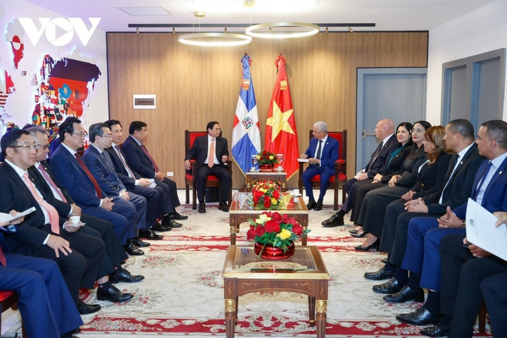 Thủ tướng hội kiến với Chủ tịch Thượng viện và Chủ tịch Hạ viện CH Dominica - 6