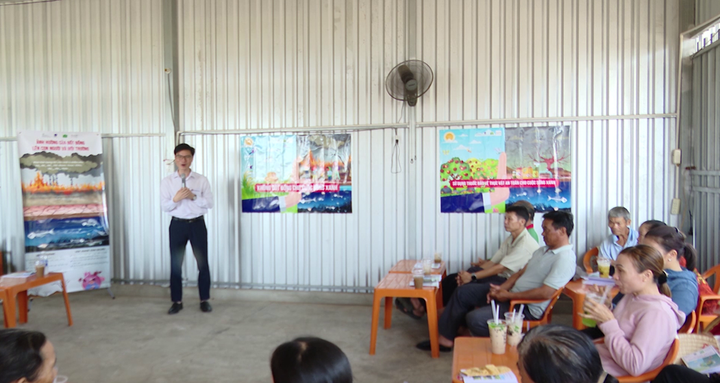 PGS.TS. Đinh Văn Phúc, Phó Viện trưởng thường trực, Viện Khoa học Xã hội liên ngành, trường Đại học Nguyễn Tất Thành