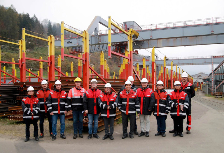 Chủ tịch Tập đoàn Hòa Phát Trần Đình Long cùng đoàn cán bộ kỹ thuật đi học tập kinh nghiệm tại nhà máy sản xuất ray hàng đầu châu Âu - Voestalpine (Áo).