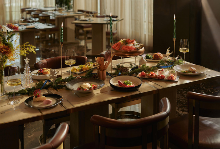 Capella Hanoi phục vụ các menu mùa lễ hội từ 29/11/2024 đến hết 4/1/2025.