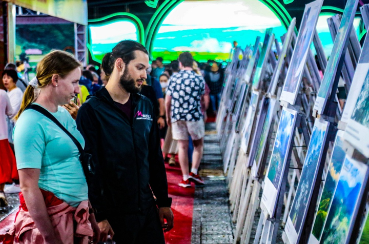 Triển lãm 'Những câu chuyện bằng hình ảnh tại Tuần Du lịch - Văn hóa Lai Châu' - 2