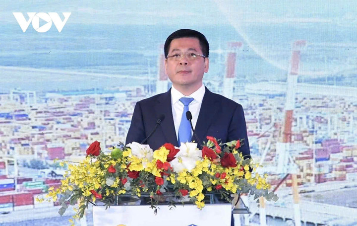 Bộ trưởng Công Thương Nguyễn Hồng Diên phát biểu tại Diễn đàn.