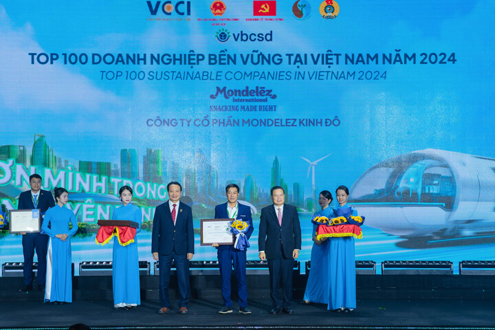 Mondelez Kinh Đô tiếp tục được vinh danh trong Top "100 Doanh nghiệp phát triển bền vững (CSI 100) năm 2024.