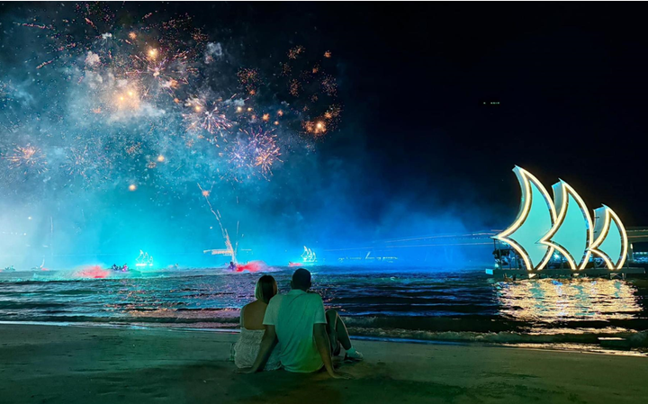 Tận hưởng ‘bữa tiệc ánh sáng’ tại Symphony of the sea Phú Quốc - 4