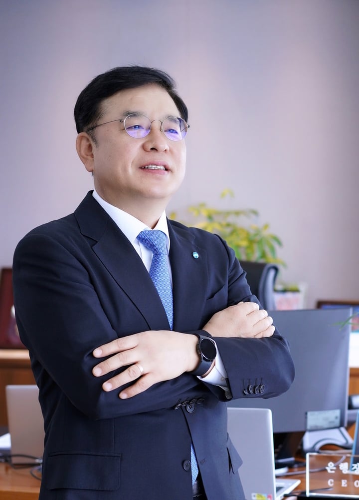 CEO Woori Bank Việt Nam, ông Park JongIl.