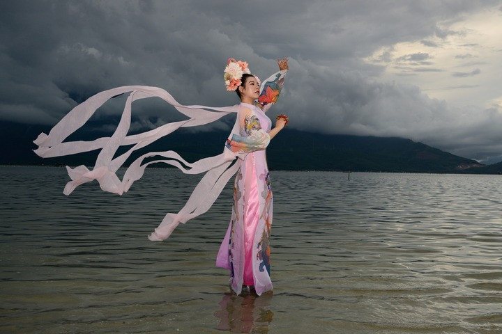 Con gái Thanh Thanh Hiền: Tuổi 20 trổ mã xinh đẹp, tài năng không kém mẹ - 12