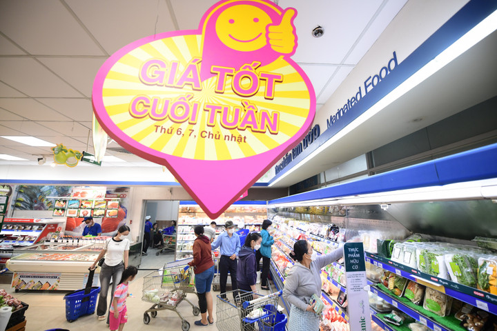 Ngoài tham gia bình ổn hàng hóa Tết Ất Tỵ, Saigon Co.op cũng chủ động thực hiện chương trình khuyến mãi vào cuối tuần.