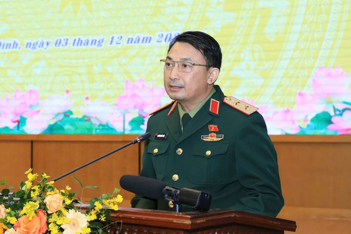 Đại biểu Quốc hội Nguyễn Quốc Duyệt báo cáo kết quả Kỳ họp thứ 8 với cử tri.