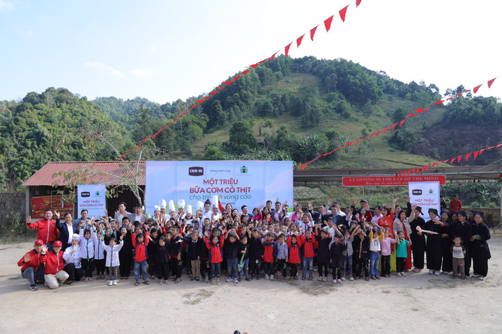 CHIN-SU “Một triệu bữa cơm có thịt” tạo ra một hoạt động ý nghĩa, ghi dấu ấn hành trình “Tiếp sức học trò - Tiếp lửa thầy cô” trong ngày 20/11 đáng nhớ.