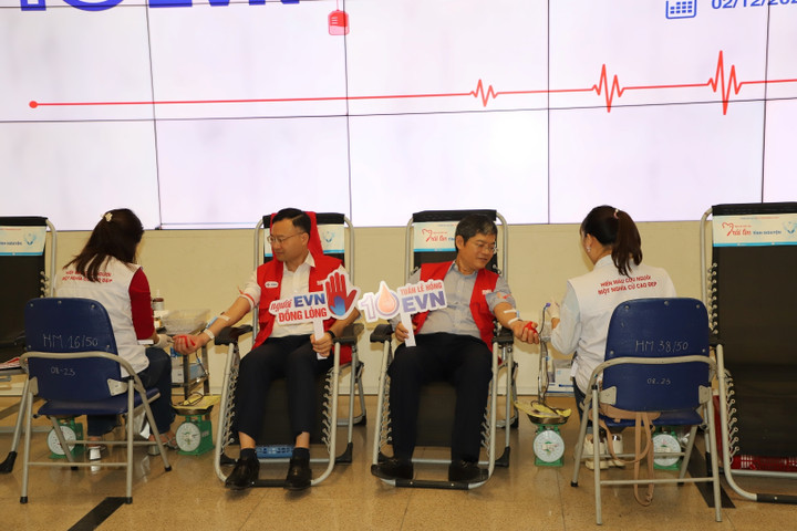 Triển khai chương trình hiến máu tình nguyện - Tuần lễ hồng EVN lần thứ X - 5