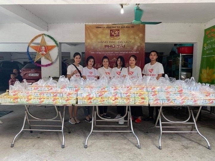 Hành trình nhân ái cùng Vàng Phú Tài - 4