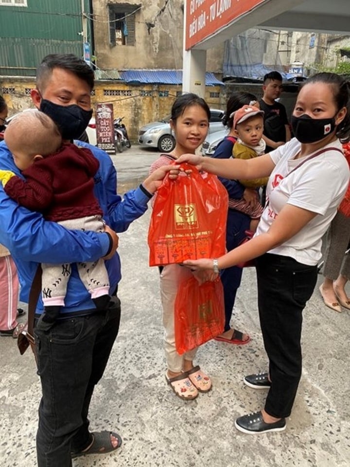 Hành trình nhân ái cùng Vàng Phú Tài - 2