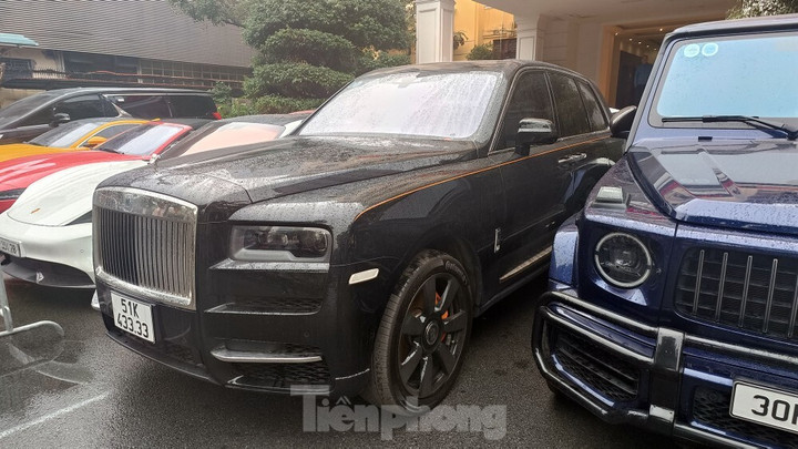 Chiếc xe được cơ quan điều tra thu giữ, vận chuyển về Hà Nội.