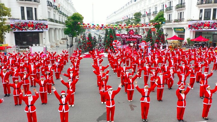 Danko City - giáng sinh diệu kỳ với 300 Ông già Noel - 2