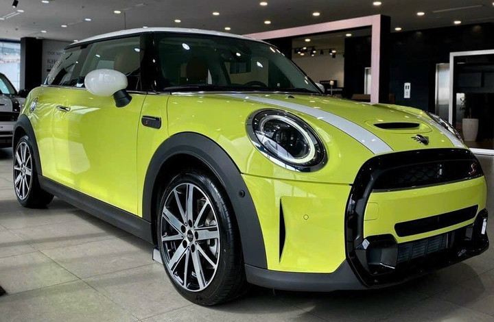 MINI Cooper S 3 Doors LCI là mẫu hatchback thể thao mang phong cách cổ điển đặc trưng của MINI. (Ảnh: Mini Cooper Việt Nam)