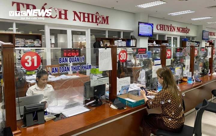 Chủ tịch UBND TP Đà Nẵng yêu cầu sở, ngành, đơn vị hành chính giải quyết hết hồ sơ trước khi sáp nhập.