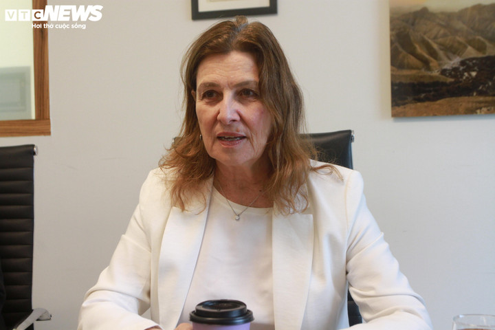 Bà Aliza Bin-Noun, Tổng Vụ trưởng Hợp tác chính trị và đa phương Bộ Ngoại giao Israel.