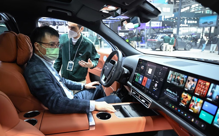 Đại diện của hãng xe cho biết một khi quá trình nâng cấp đã bắt đầu thì không thể bị dừng lại vì lý do an toàn. (Ảnh: Xinhua)