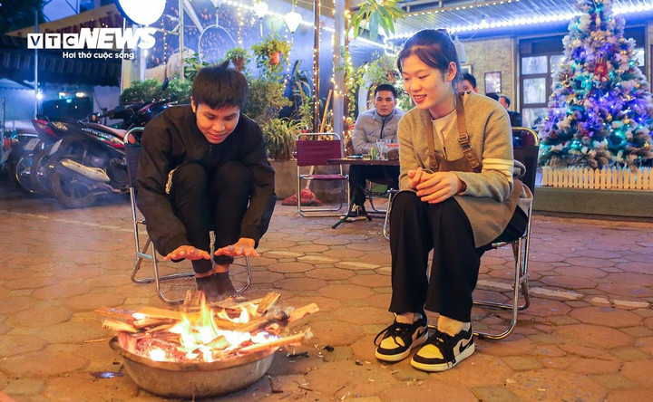 Hai ngày cuối tuần miền Bắc rét đậm. (Ảnh minh hoạ: Khổng Chí)