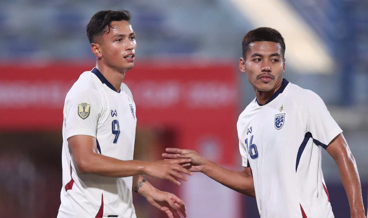 Đội tuyển Thái Lan gặp Malaysia.