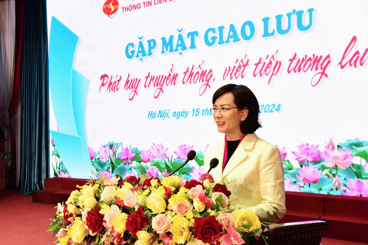 Giao lưu giữa Binh chủng Thông tin liên lạc và Tập đoàn Trường Tươi - 4