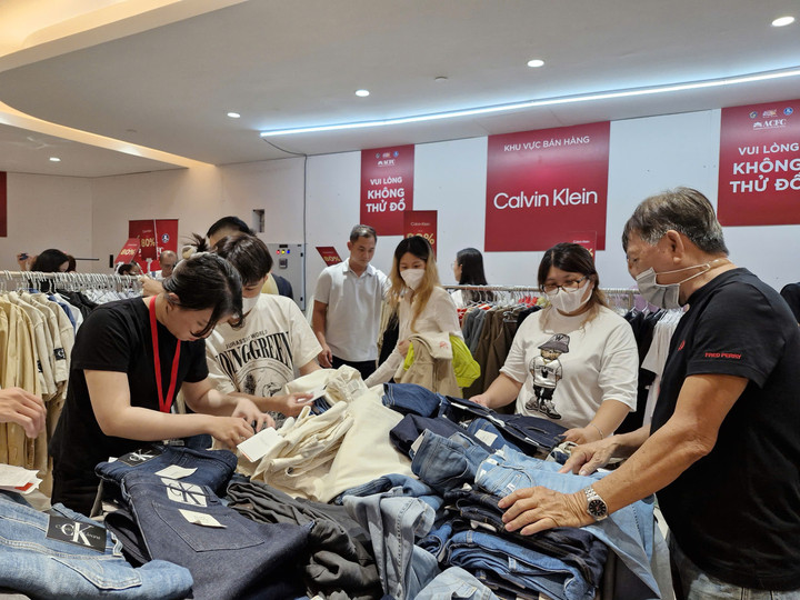 Citi Sale tạo dấu ấn cho TP.HCM trở thành một trung tâm mua sắm hàng hiệu tầm cỡ khu vực, tiến tới xây dựng Trung tâm outlet trong tương lai. (Ảnh: H. Linh)