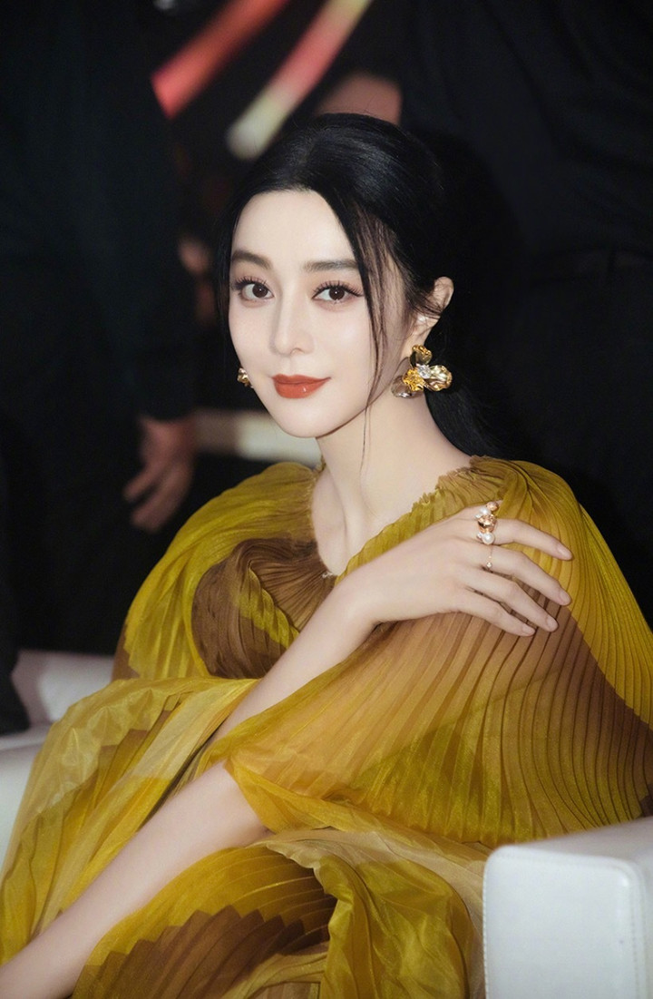 Từ "nữ hoàng giải trí", Phạm Băng Băng trở thành "con ghẻ quốc dân" vì scandal.