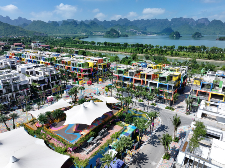 Các căn villashop đầy màu sắc tại khu đô thị Flamingo Golden Hill. (Ảnh: CĐT)