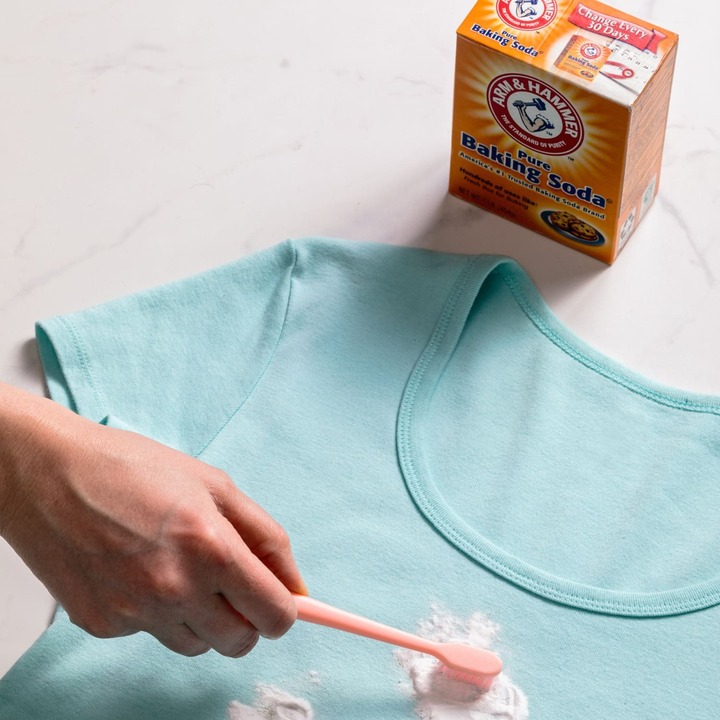 Baking soda có tác dụng khử mùi thuốc lá trên quần áo rất tốt. (Ảnh: AT)