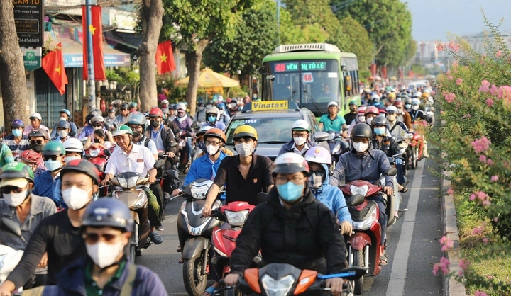 將公共交通改為電動車將部分減少環境污染和排放。 （攝影：Luong Y）