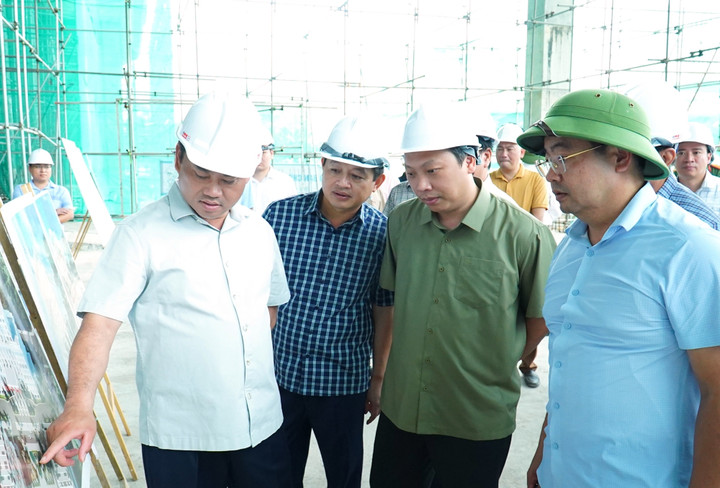 Thường trực Tỉnh ủy Thái Nguyên kiểm tra tiến độ thi công dự án xây dựng Trụ sở làm việc Khối các cơ quan tỉnh.