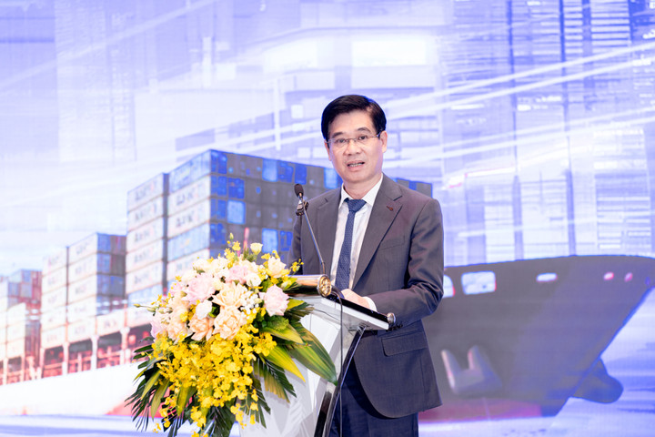 Tiến sĩ Nguyễn Mạnh Hùng, Phó Hiệu trưởng trường Đại học Công nghệ giao thông vận tải, phát biểu tại sự kiện.