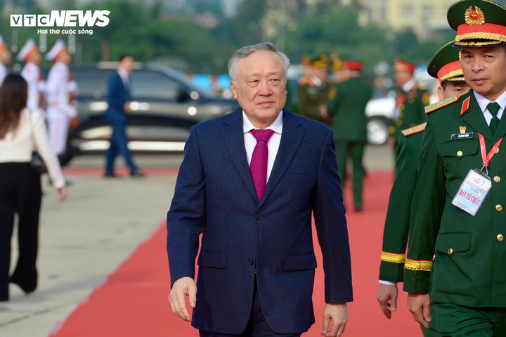 Phó Thủ tướng thường trực Nguyễn Hoà Bình.