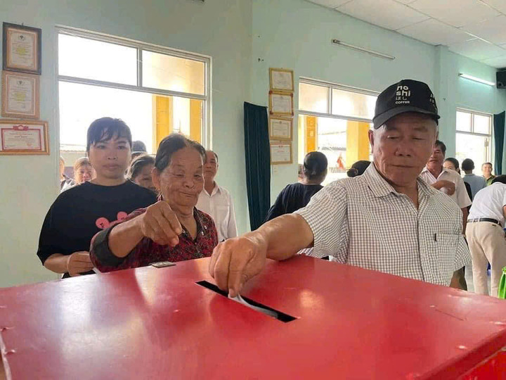 Việc sắp xếp đơn vị hành chính ở Quảng Ngãi được cử tri đồng thuận.