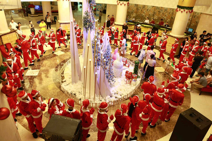 Rộn ràng chuỗi lễ hội Giáng sinh khắp ba miền của Vinpearl & VinWonders - 4