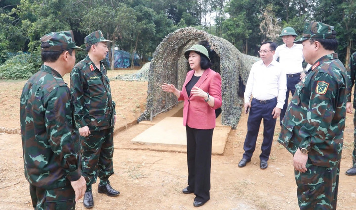Bà Bùi Thị Minh Hoài, Ủy viên Bộ Chính trị, Bí thư Thành ủy, Trưởng Đoàn đại biểu Quốc hội thành phố Hà Nội khẳng định, Quân đội Nhân dân Việt Nam trung thành, xung kích, tin cậy.