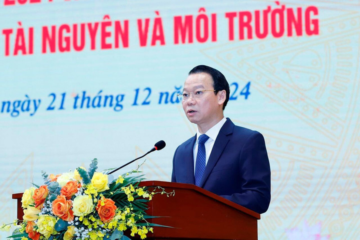 Bộ trưởng Đỗ Đức Duy phát biểu tại Hội nghị tổng kết công tác năm 2024 và triển khai nhiệm vụ năm 2025 của ngành TN&MT sáng 21/12.