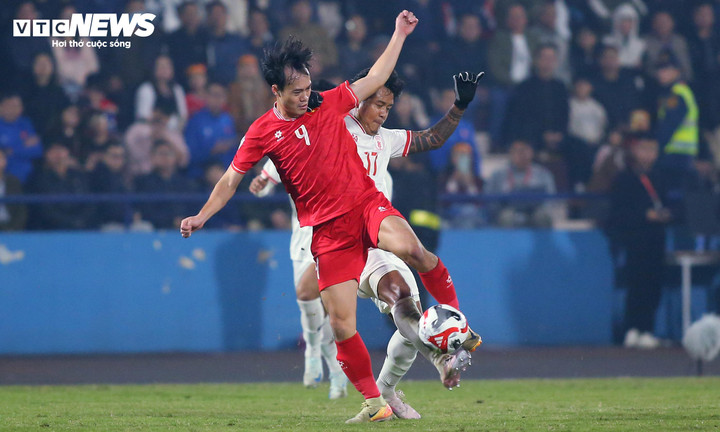 Văn Toàn rất năng nổ nhưng không may mắn.