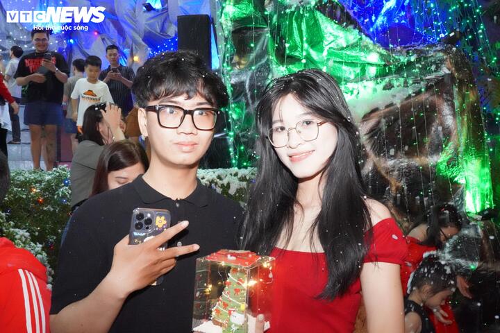 Thời tiết TP.HCM và Nam Bộ trong dịp lễ Noel có mưa, cần đề phòng gió giật mạnh và lốc xoáy.