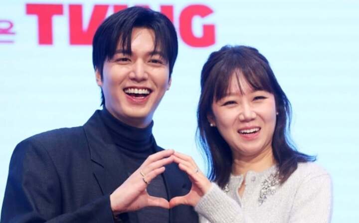 Gong Hyo Jin tiết lộ quà cưới đặc biệt của Lee Min Ho.