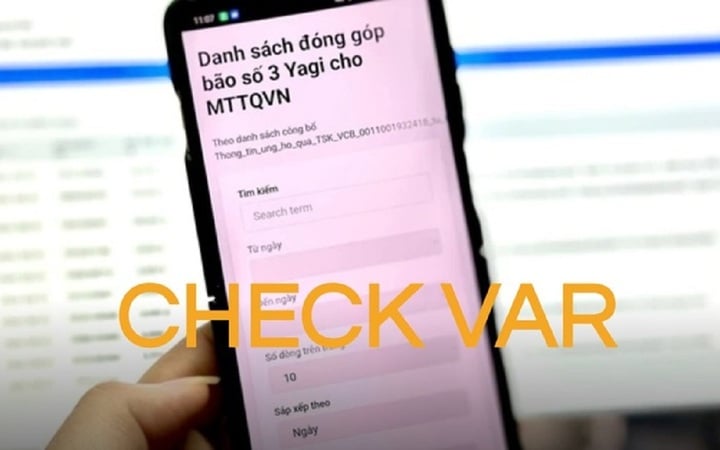 "Phông bạt" và "check var" viral trên mạng xã hội hồi tháng 9. (Ảnh: CafeF)