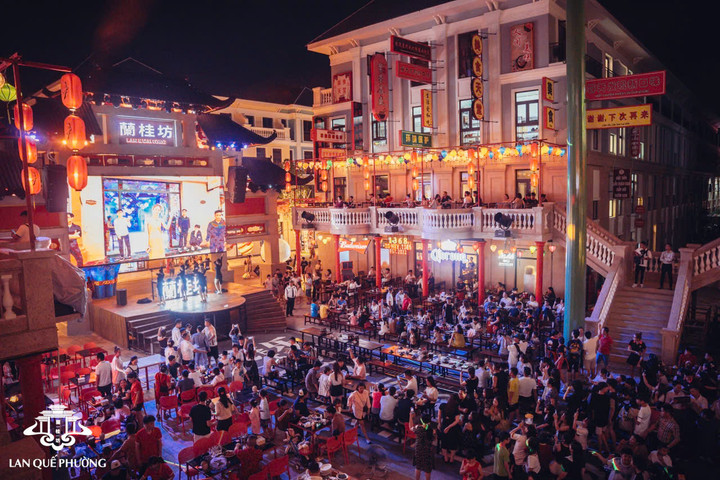 Khu Little Hồng Kong nhộn nhịp.