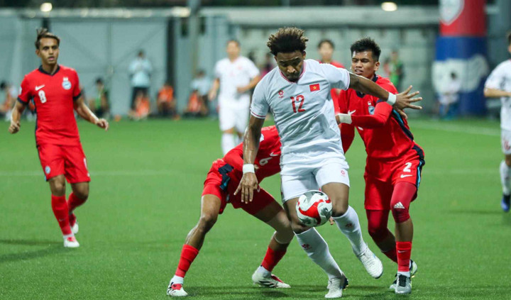 Xuân Son chưa thể ghi bàn.