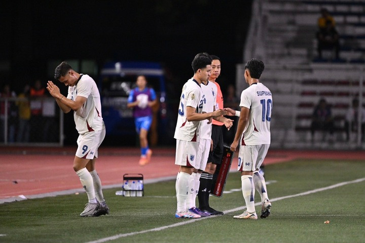 Trực tiếp bóng đá Philippines 2-1 Thái Lan: Bàn thắng lịch sử - 1