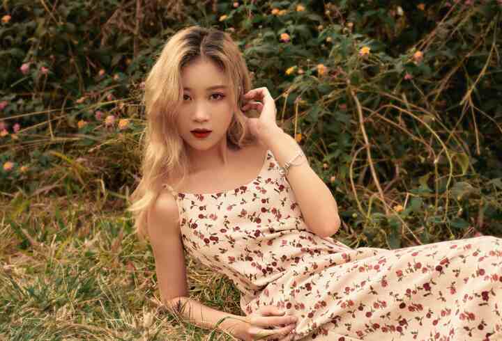 Cô gái trẻ học cách tận hưởng cuộc sống. (Ảnh: Thanh Huyền)