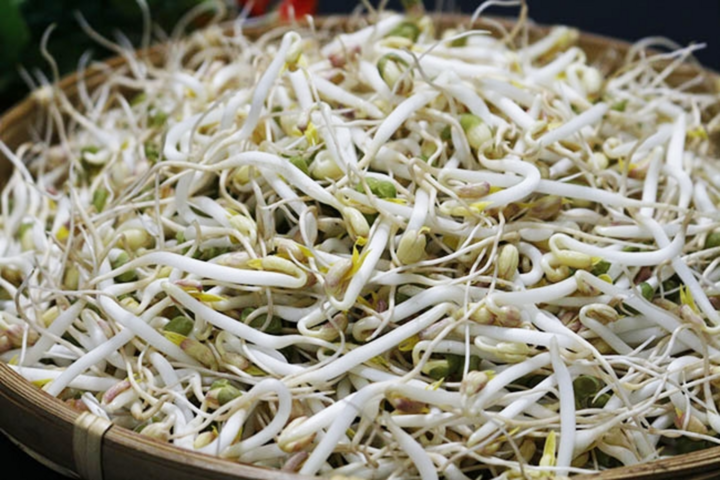 Người tiêu dùng cần cẩn trọng khi mua giá đỗ ngoài thị trường.