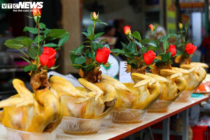 Thị trường mùng 1 cuối cùng của năm Giáp Thìn: Giá cau tăng gấp đôi - 16