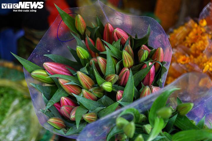 Thị trường mùng 1 cuối cùng của năm Giáp Thìn: Giá cau tăng gấp đôi - 4